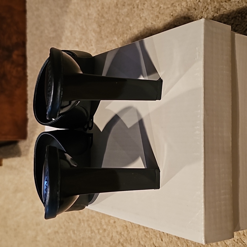 BP sandals - Picture 7 of 10